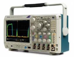 MDO3000 系列混合域示波器